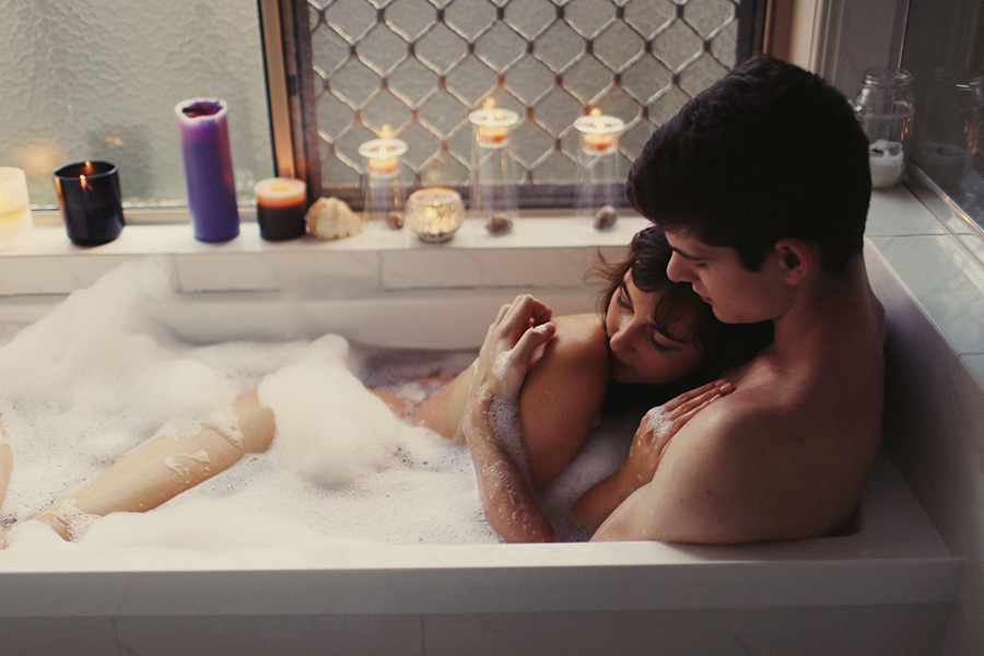 Ванна для двоих - порно фото